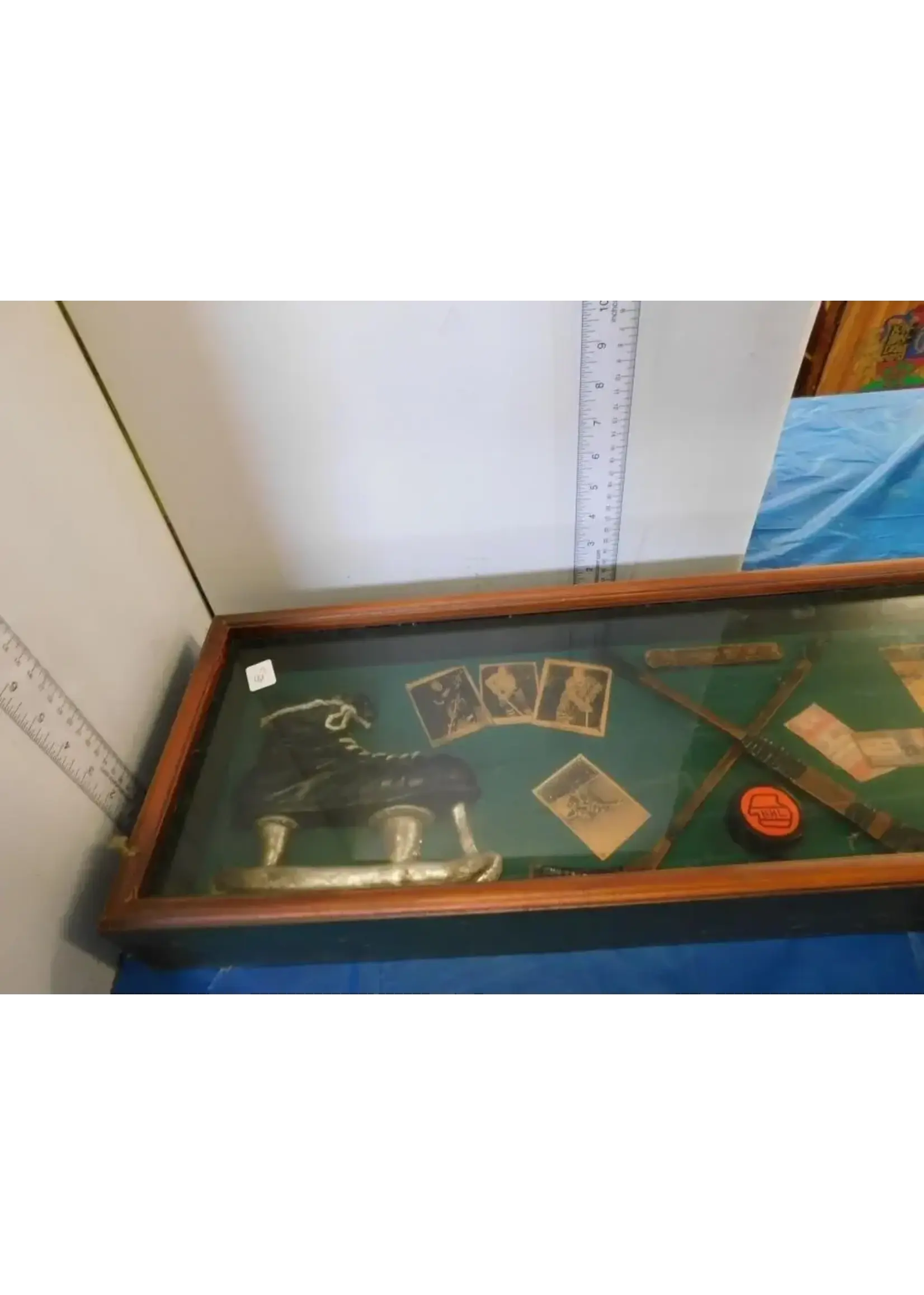SHADOW BOX OF VINTAGE HOCKEY MEMORABILIA
