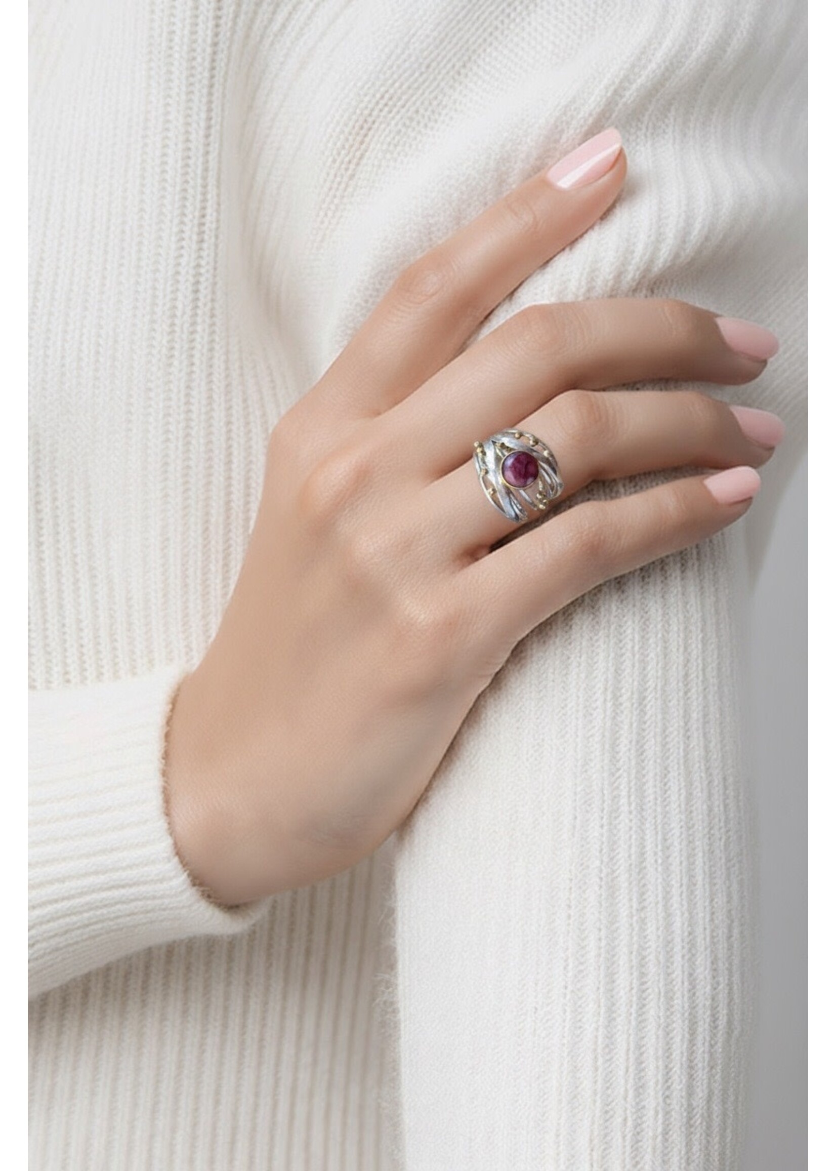 Monica Mehta Designer Sterling Silver Ring w Ruby Sz 6