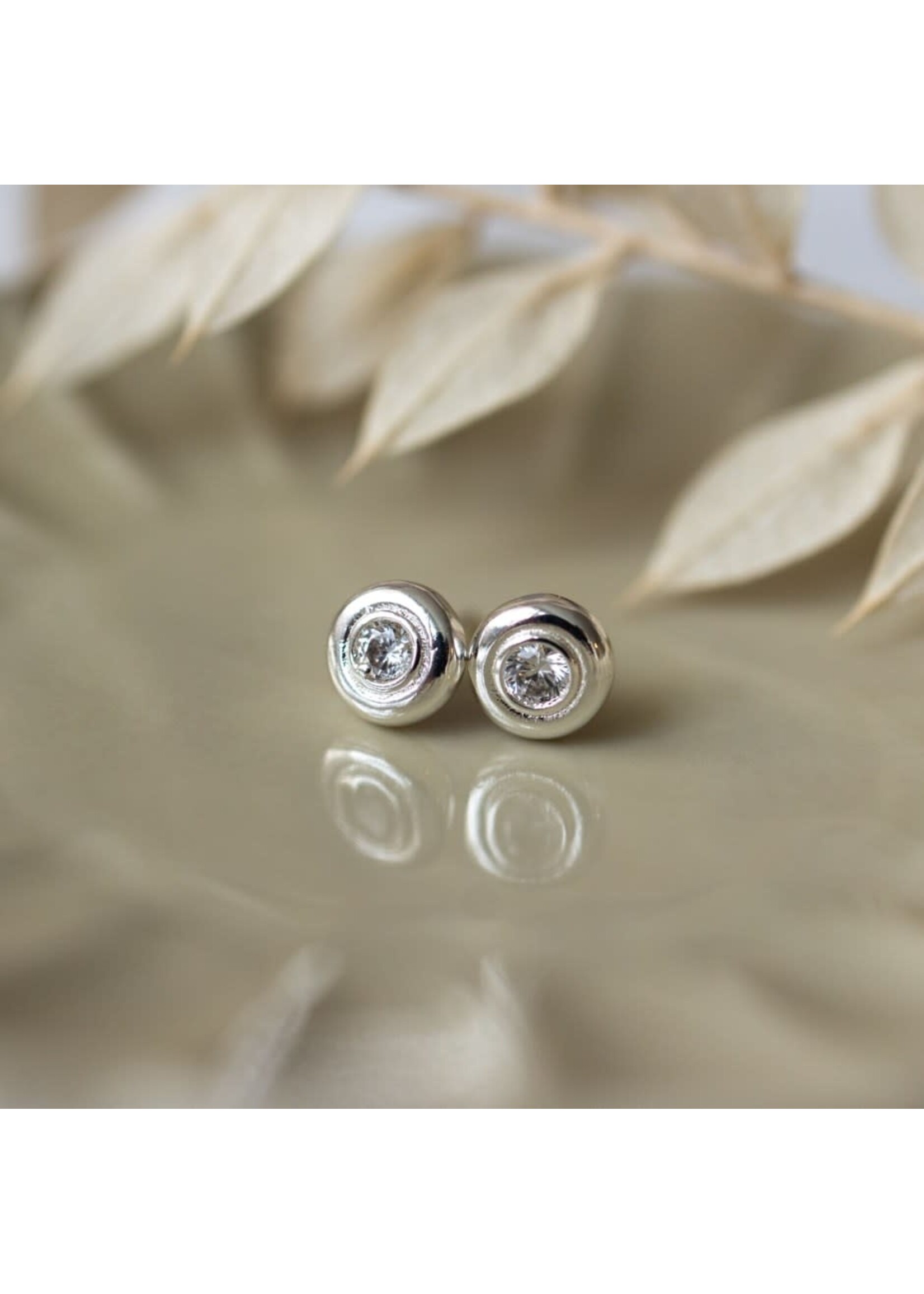 Glee Glimmer Disc Studs-silver-clear