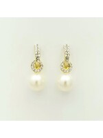 Pearl Earring with Clear Crystals