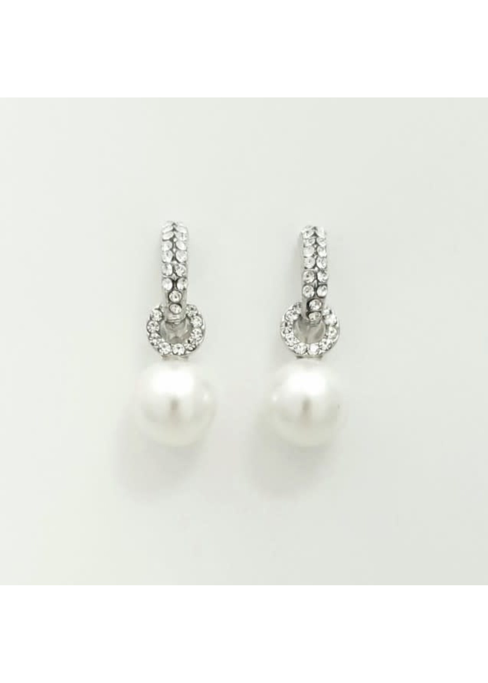 Pearl Earring with Clear Crystals