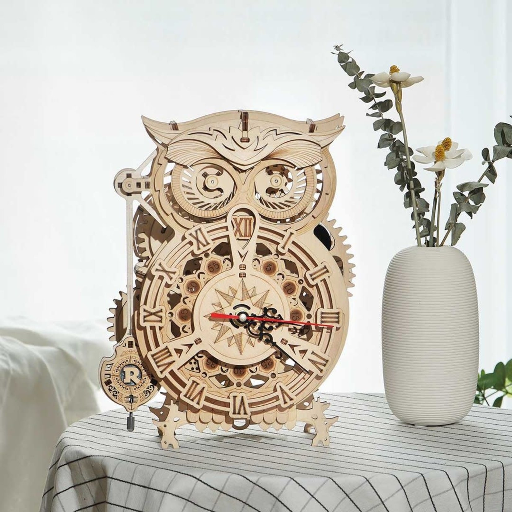Mechanical LK503 Owl Clock