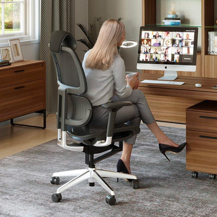 VOCA ADJUSTABLE DESK CHAIR