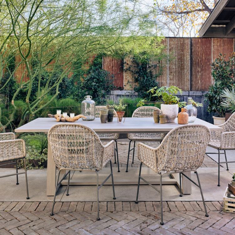 ATHERTON OUTDOOR DINING TABLE