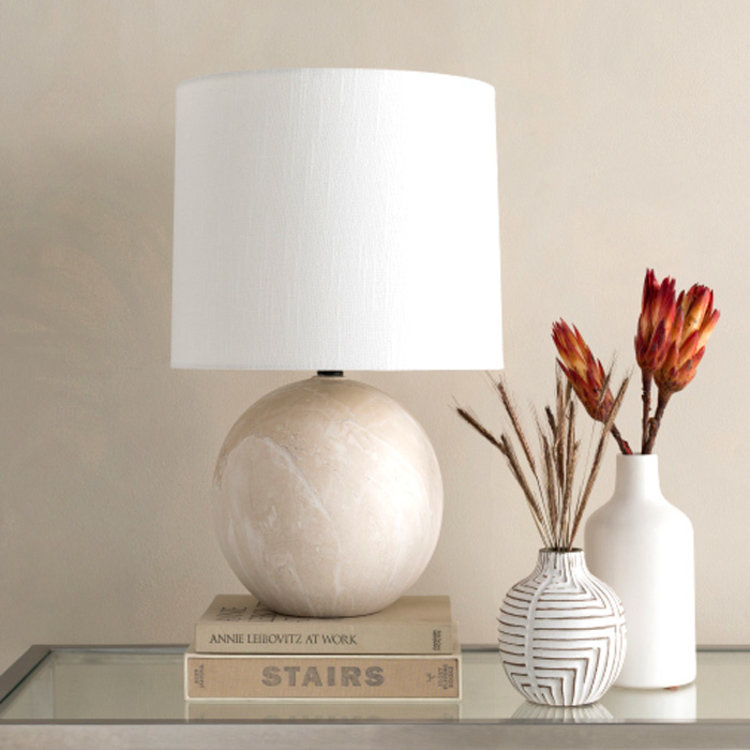 VOGEL TABLE LAMP