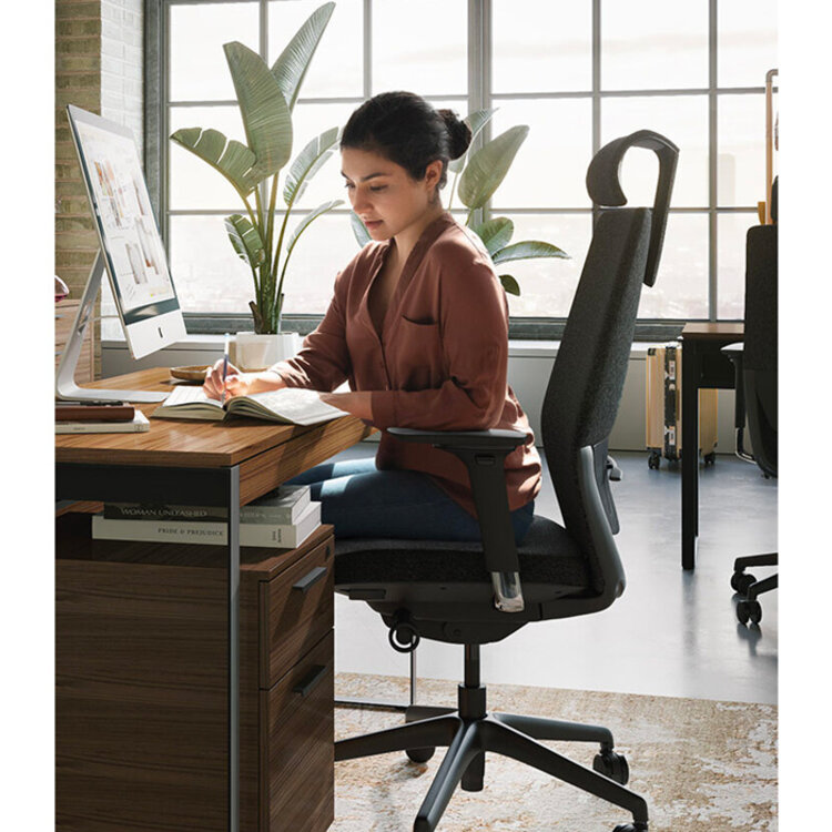 CODA ADJUSTABLE DESK CHAIR