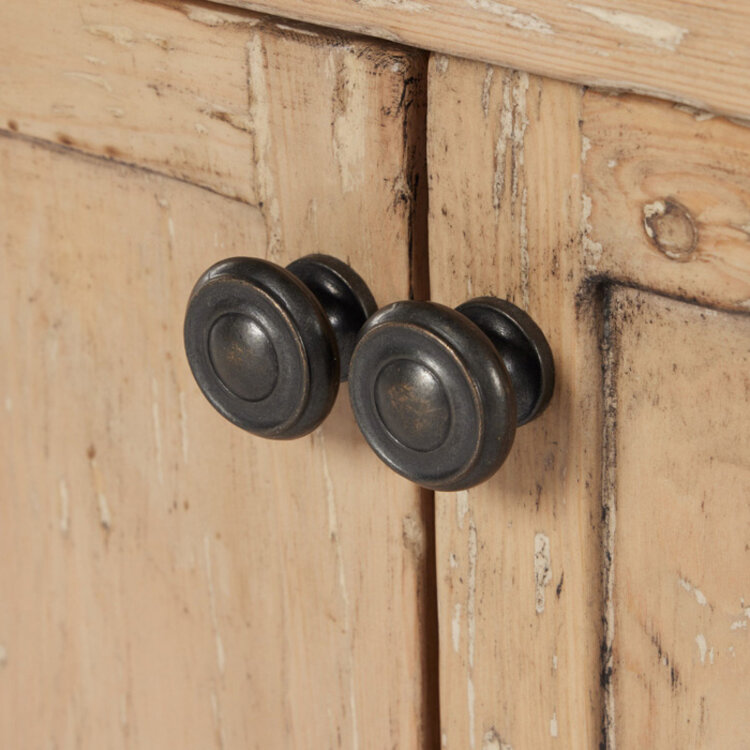 GAINES MEDIA CONSOLE