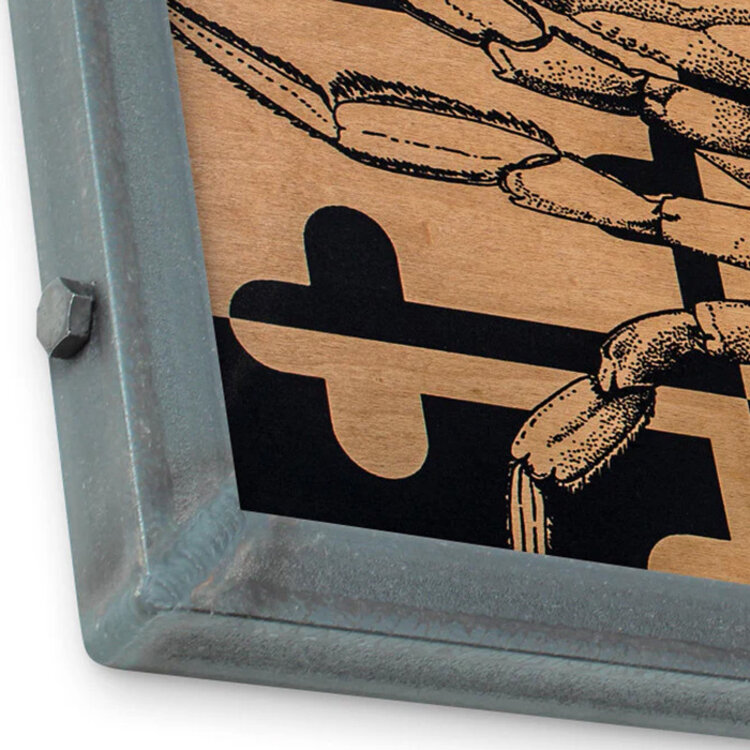 CRAB WITH MARYLAND FLAG