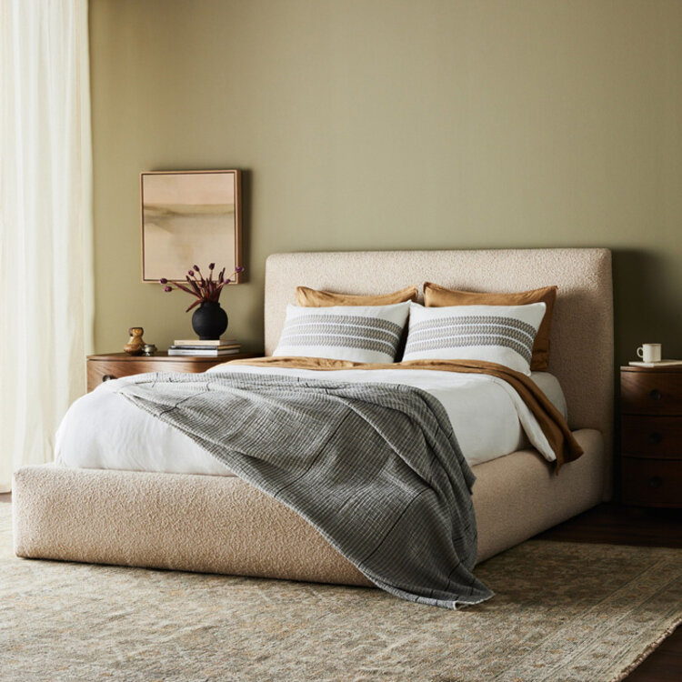 QUINCY UPHOLSTERED BED