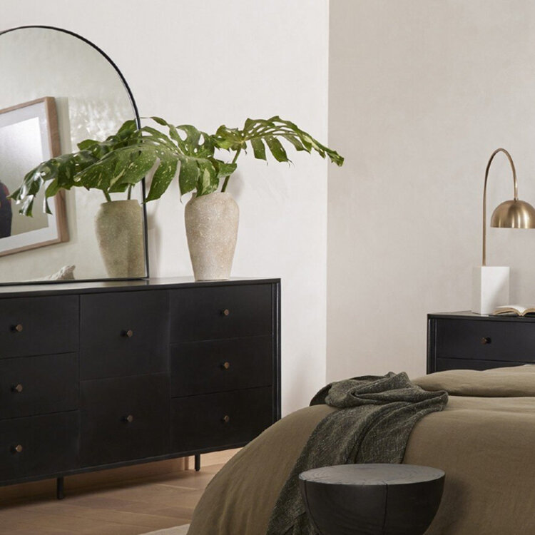 SOTO 8-DRAWER DRESSER