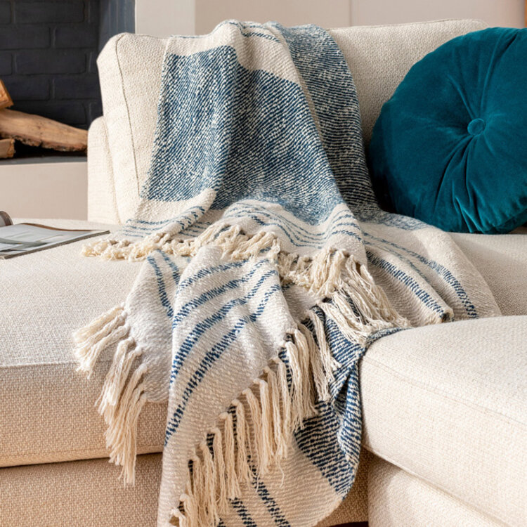 CHAMONIX THROW BLANKET