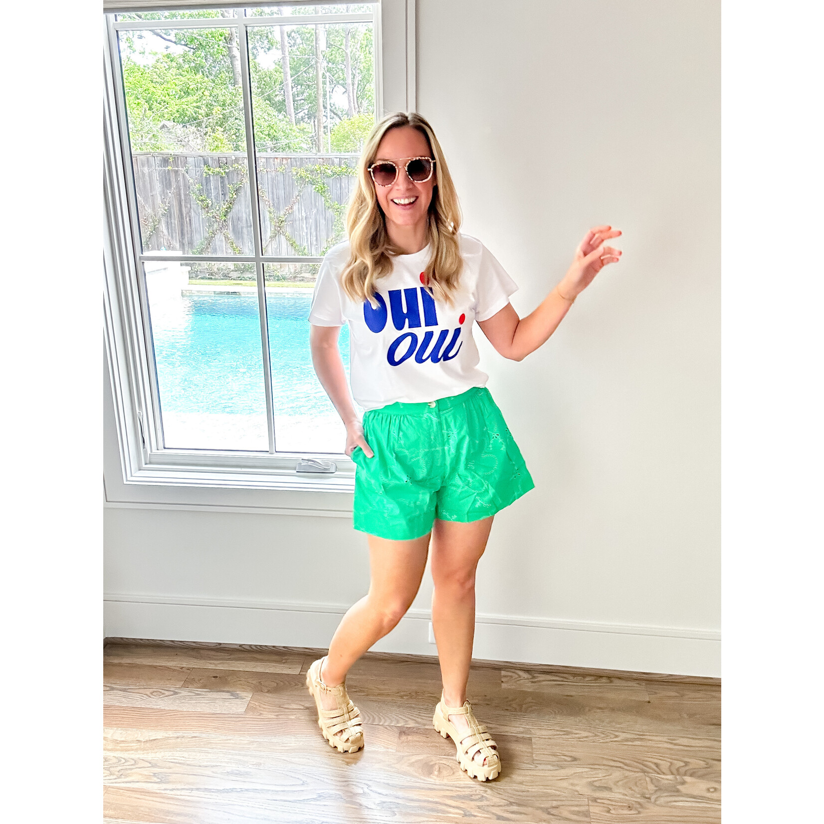 Oui Oui Tee