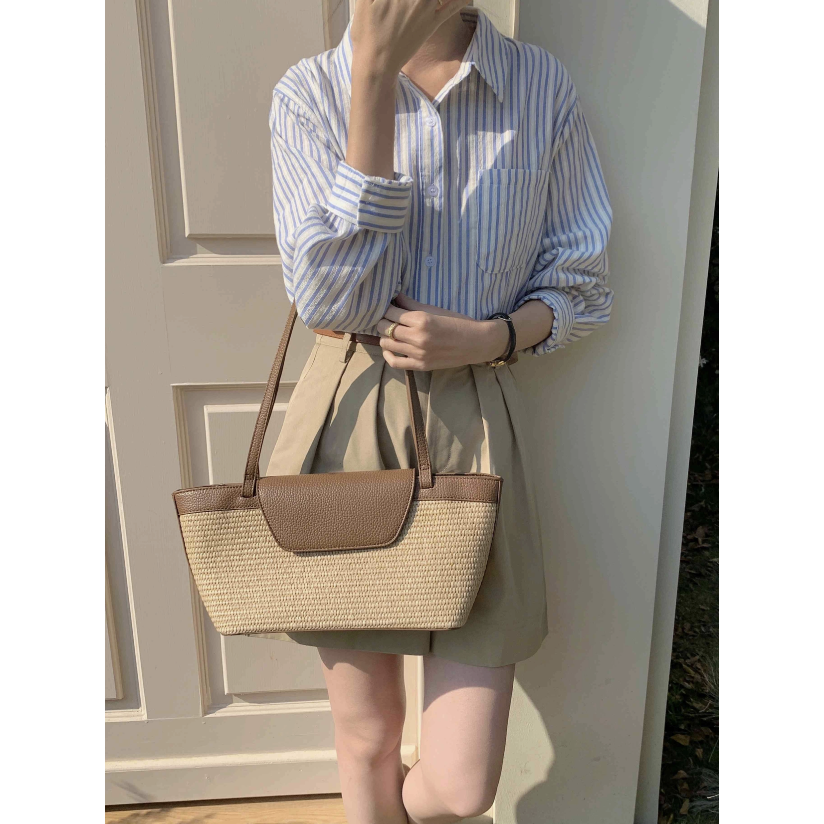 Clara Straw Shoulder Bag