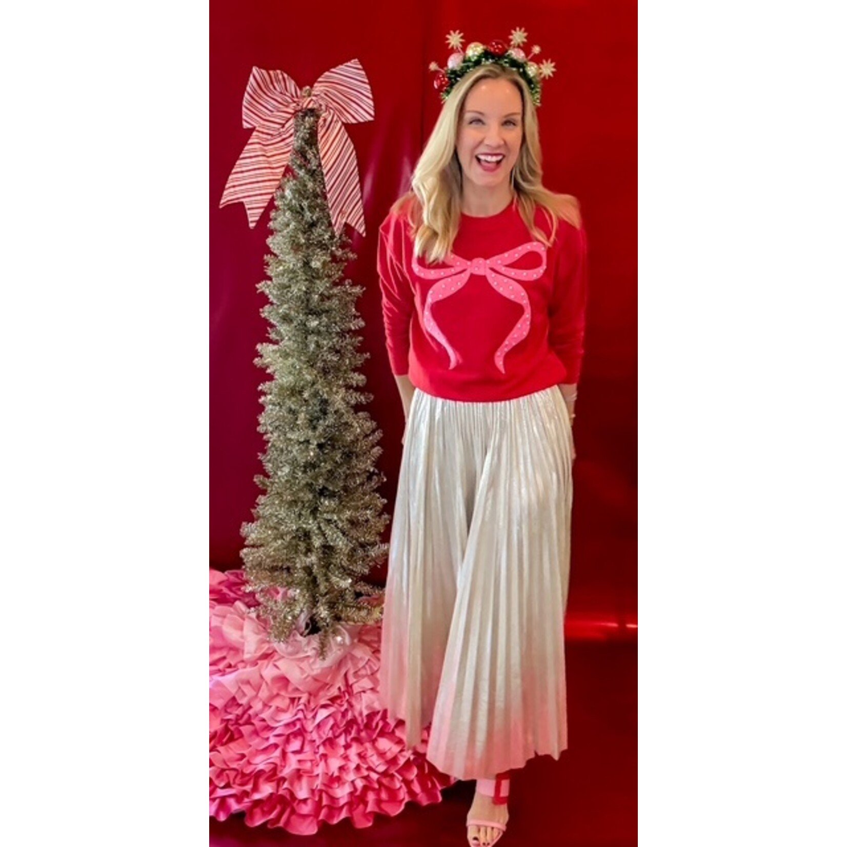 Pearl Bow Classic Sweatshirt