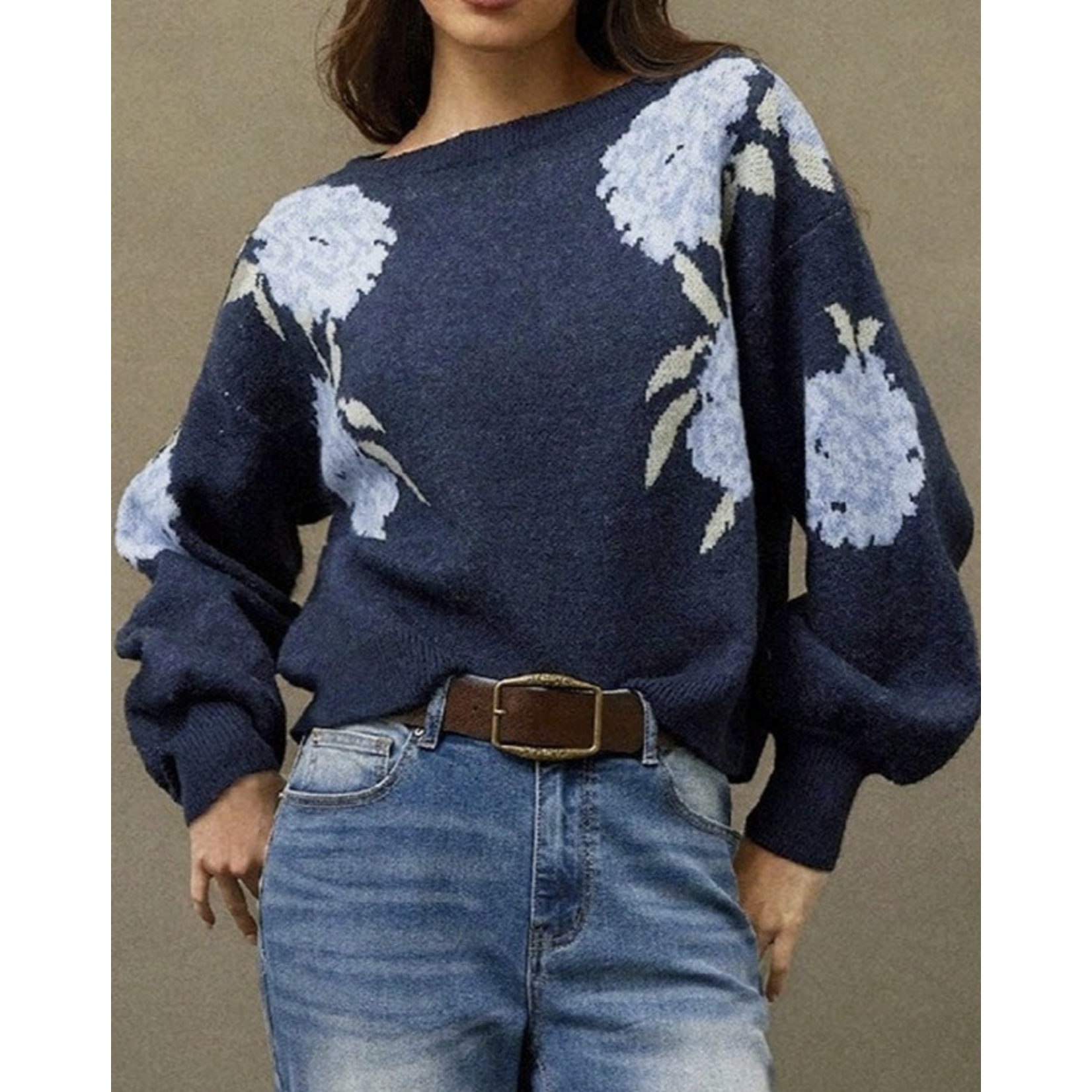 Hydrangea Pull Over