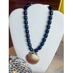 Noir Shell Necklace
