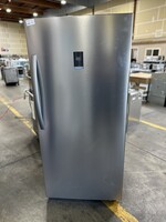 Insignia INSIGNIA NS-UZ14SS0 13.8 Cu. Ft. Garage Ready Convertible Upright Freezer - Stainless steel