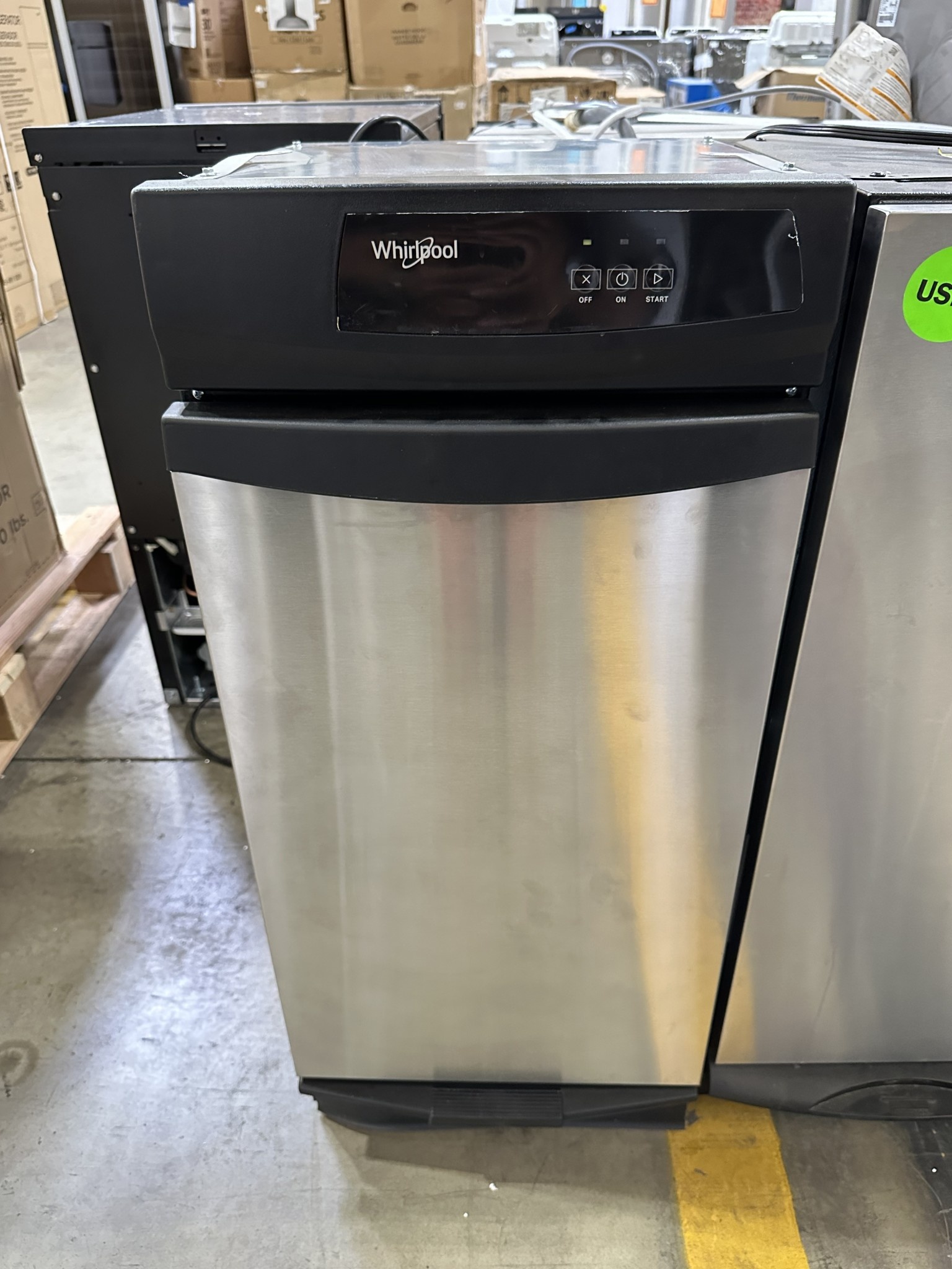 Whirlpool WHIRLPOOL GX900QPPS Full Console Trash Compactor with 1.4 Cu. Ft. Capacity, Automatic