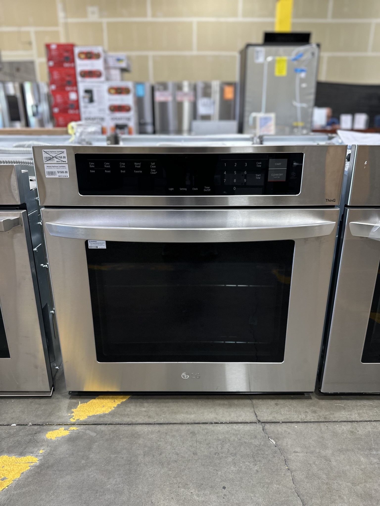 LG LG LWS3063ST 4.7 cu. ft. Single BuiltIn Wall Oven National