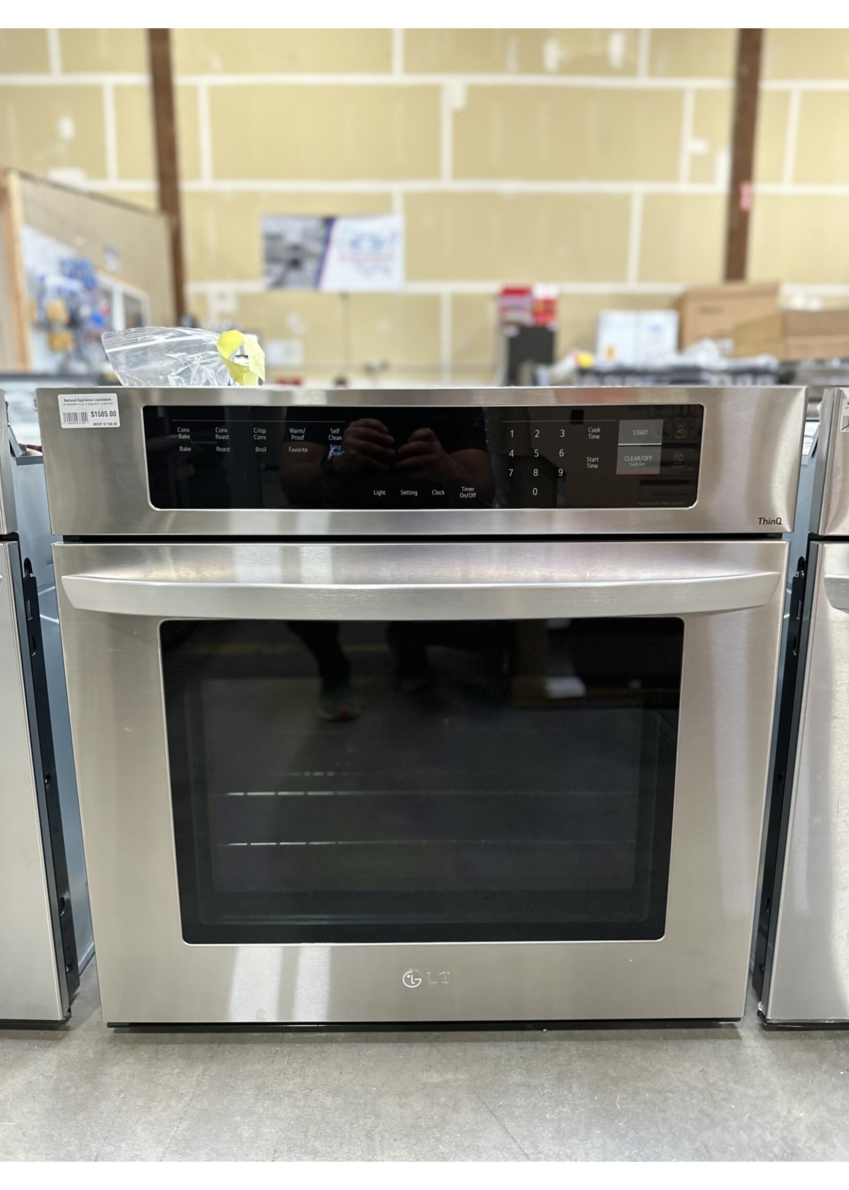 LG LG LWS3063ST 4.7 cu. ft. Single Built-In Wall Oven