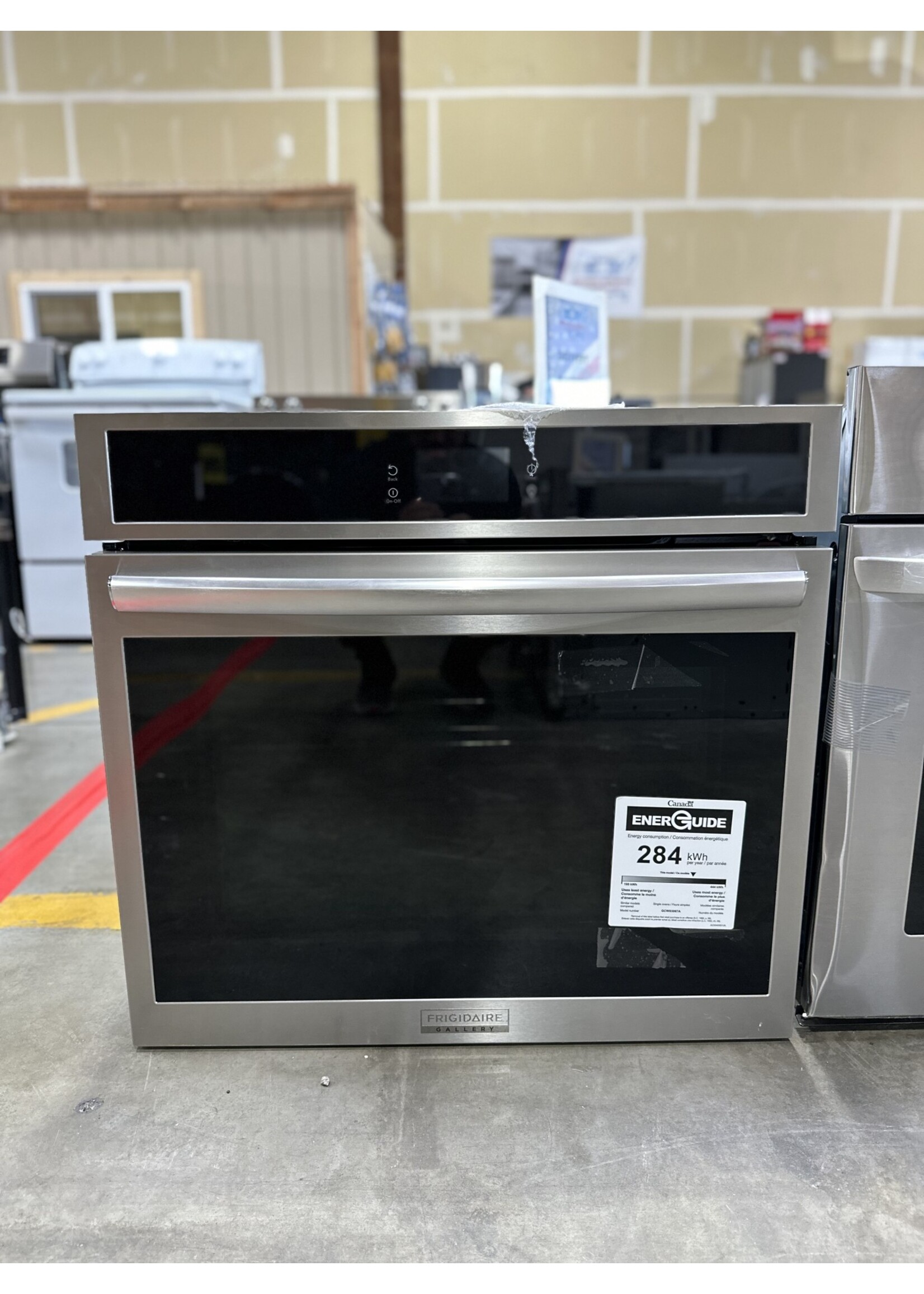 FRIGEMASTER Frigidaire GCWF3067AFB 30" SINGLE Electric Wall Oven with Total Convection