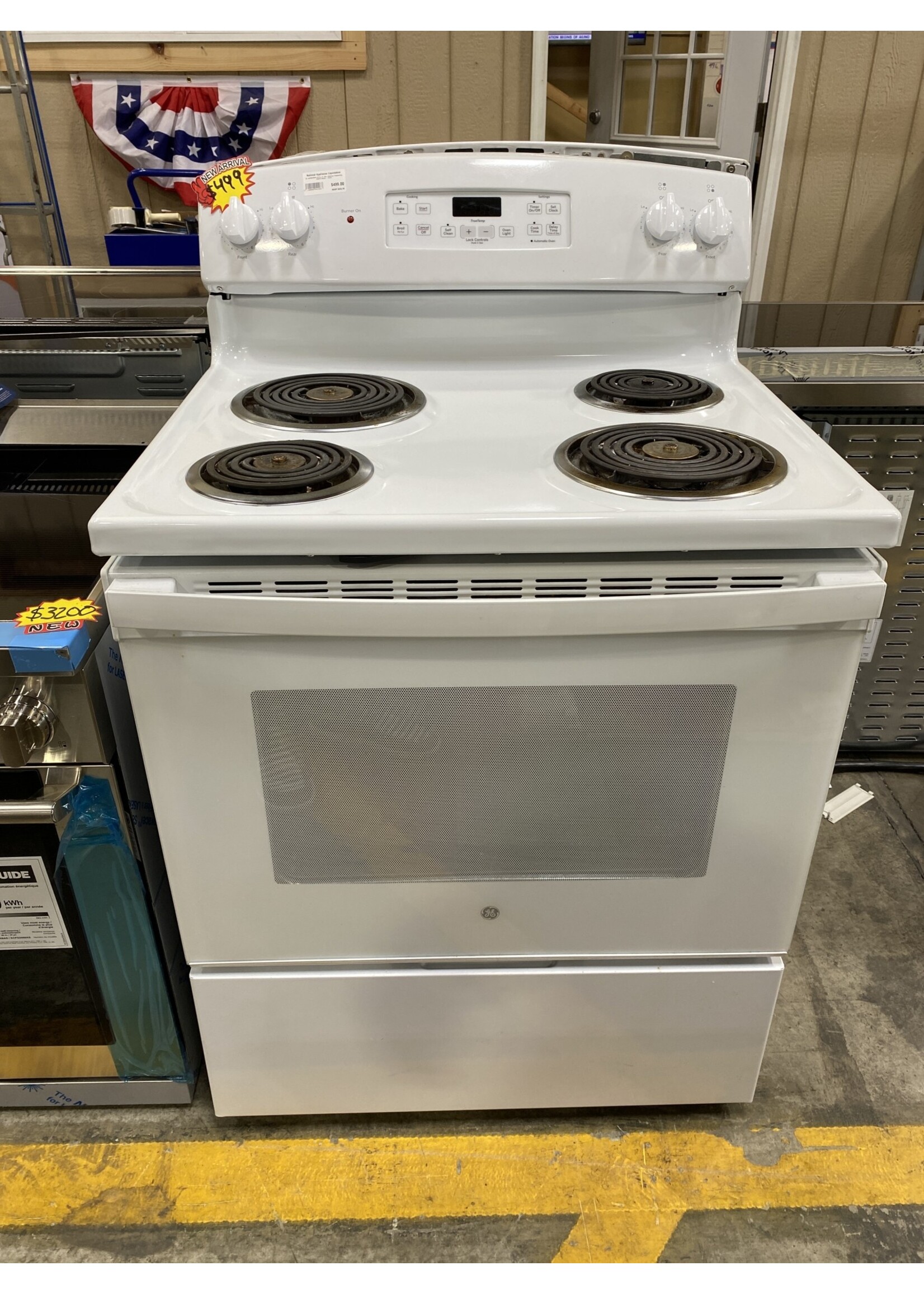 GE GE JB256DMWW 5.0 Cu. Ft. SelfCleaning Freestanding Electric Range