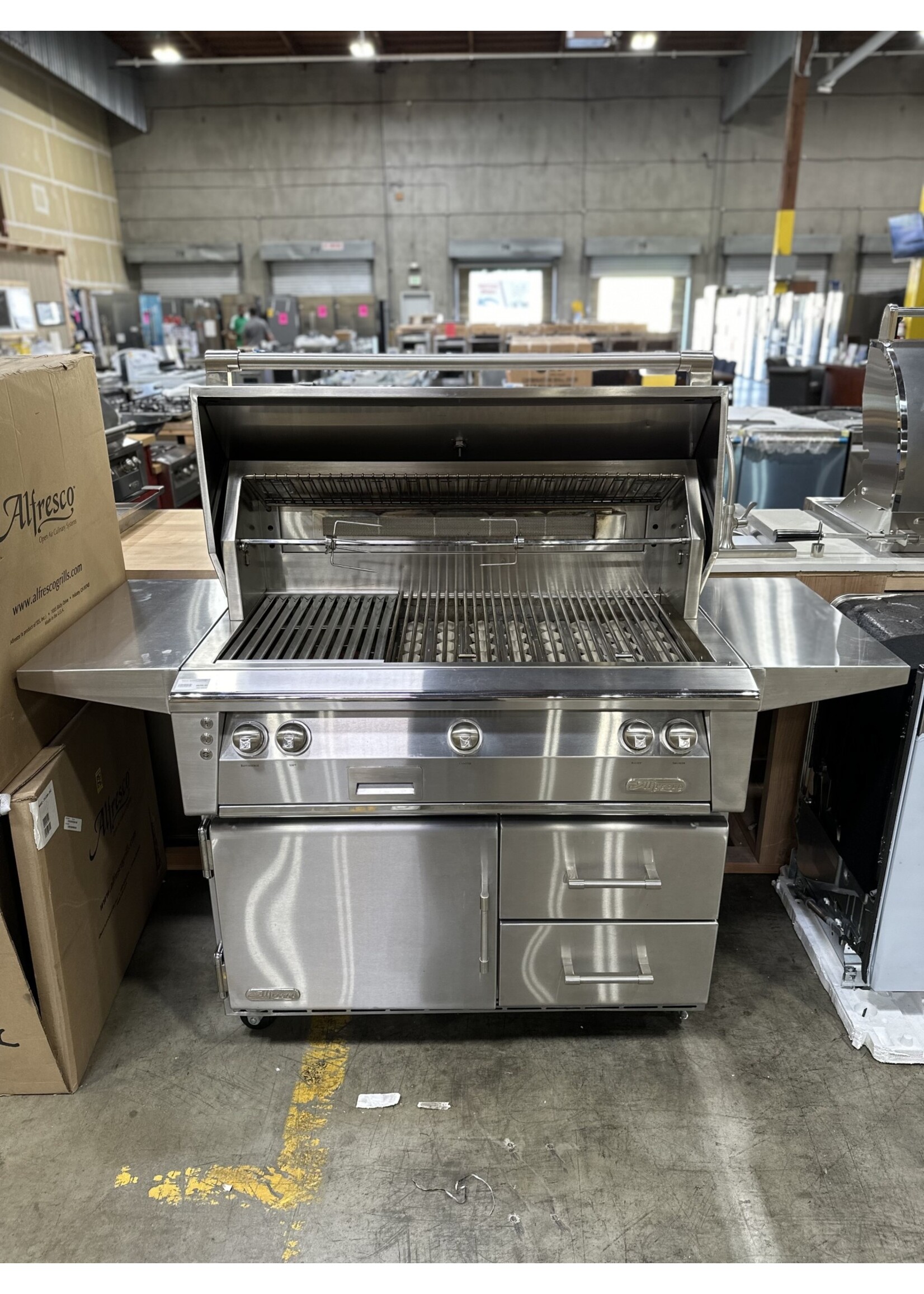 ALFRESCO ALFRESCO 42" GRILL WITH REFRIGERATED CART