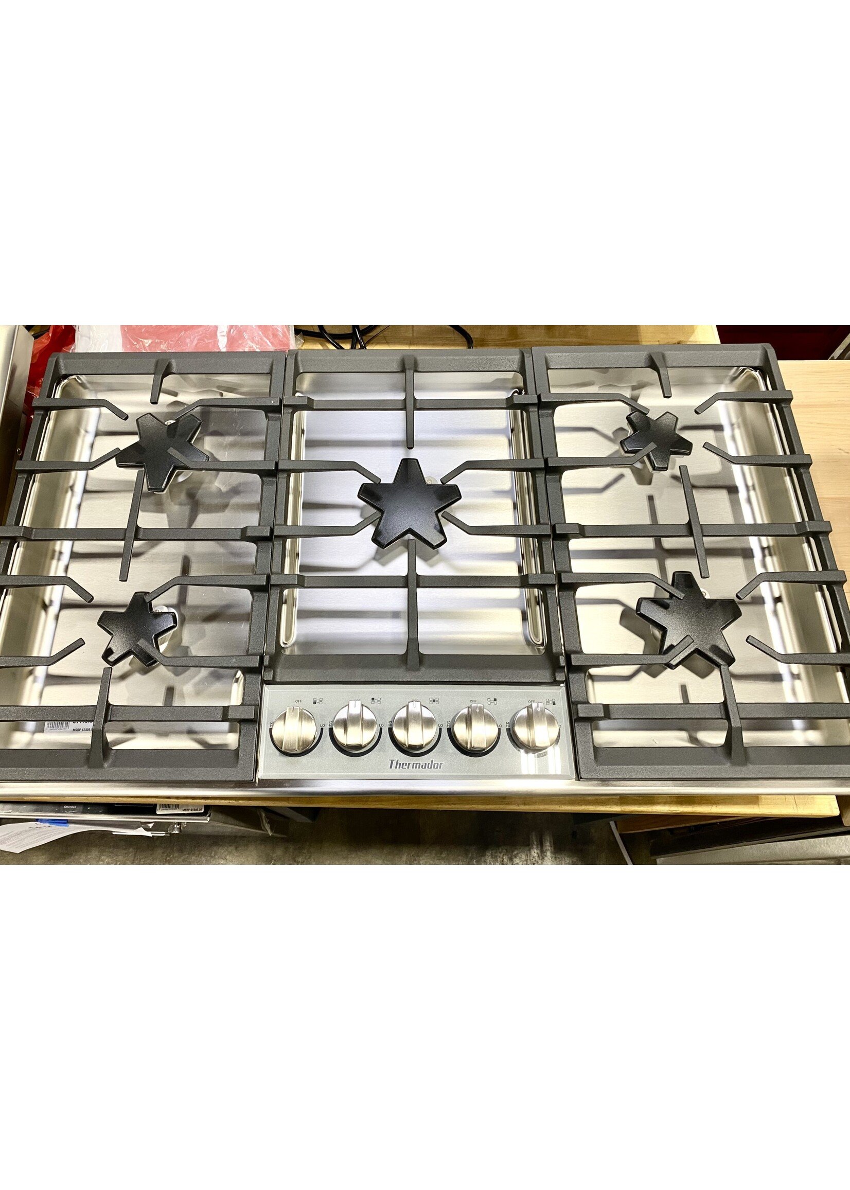 THERMADOR Thermador SGSP365TS Masterpiece 36" Built-In Gas Cooktop with 5 Pedestal Star Burners - Stainless Steel