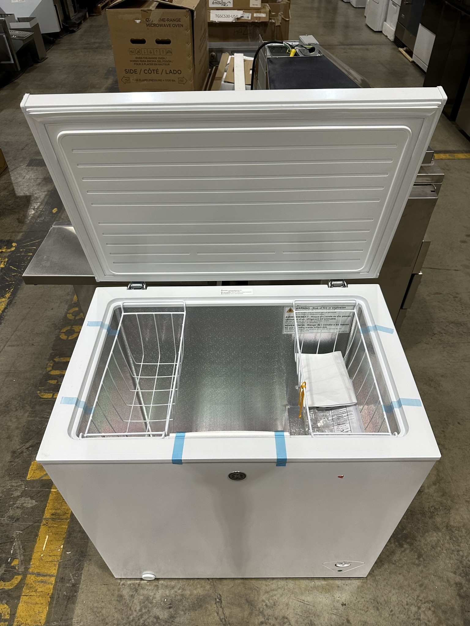 GE GE FCM7STWW 7.0 Cu. Ft. Manual Defrost Chest Freezer National