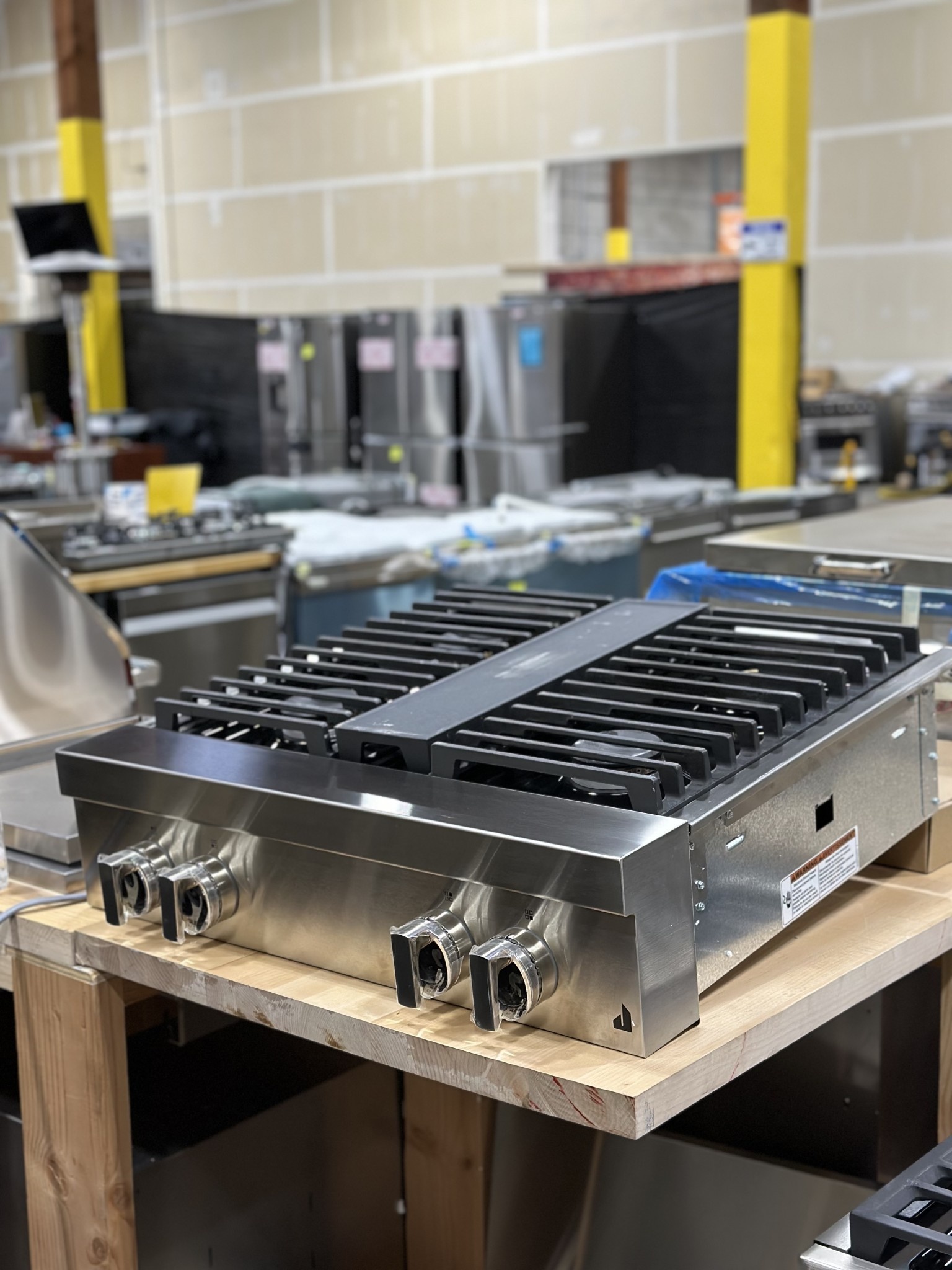 JENNAIR JennAir JGCP430HM NOIR 30" BuiltIn Gas Cooktop Floating