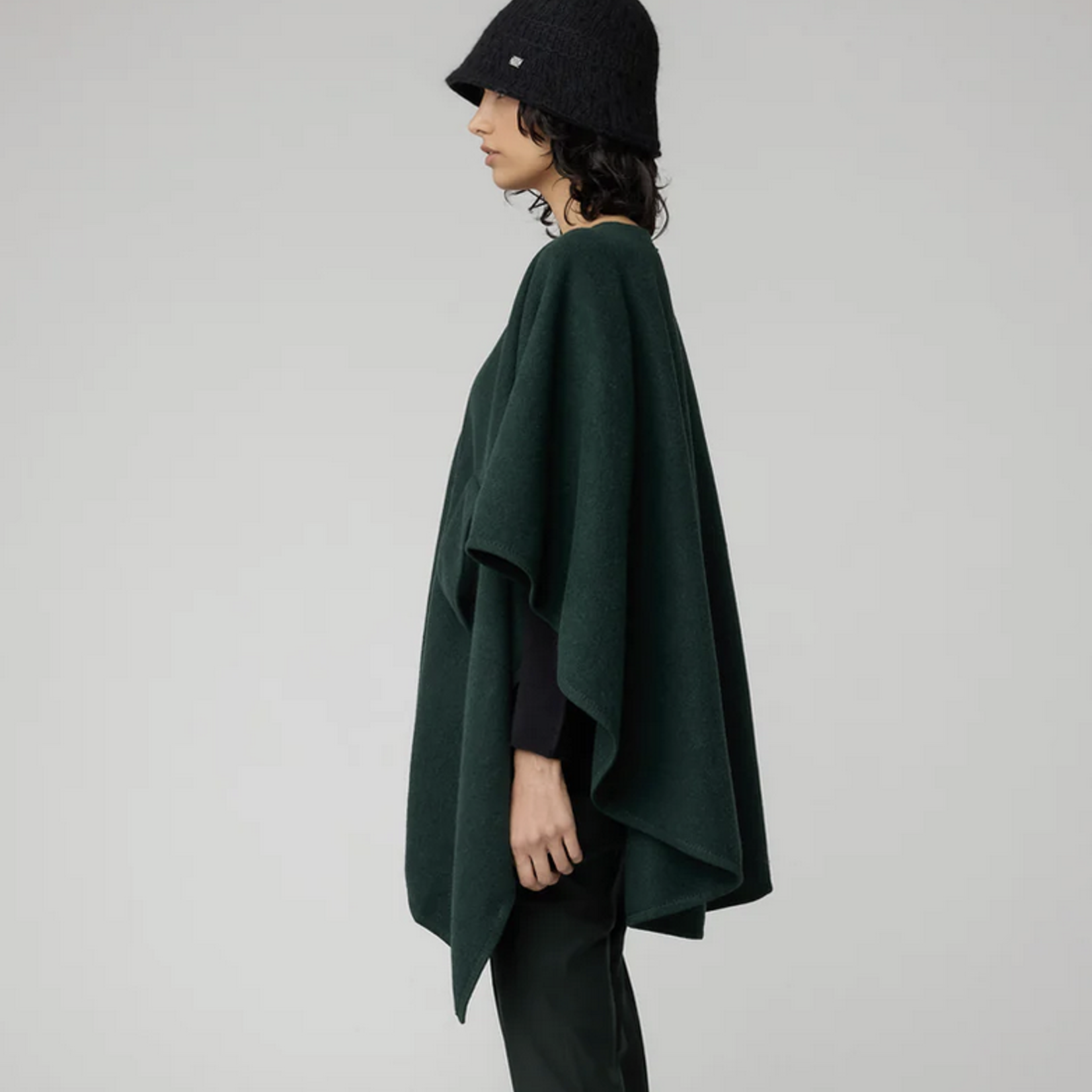 SOIA & KYO Knitted Wrap With Loop