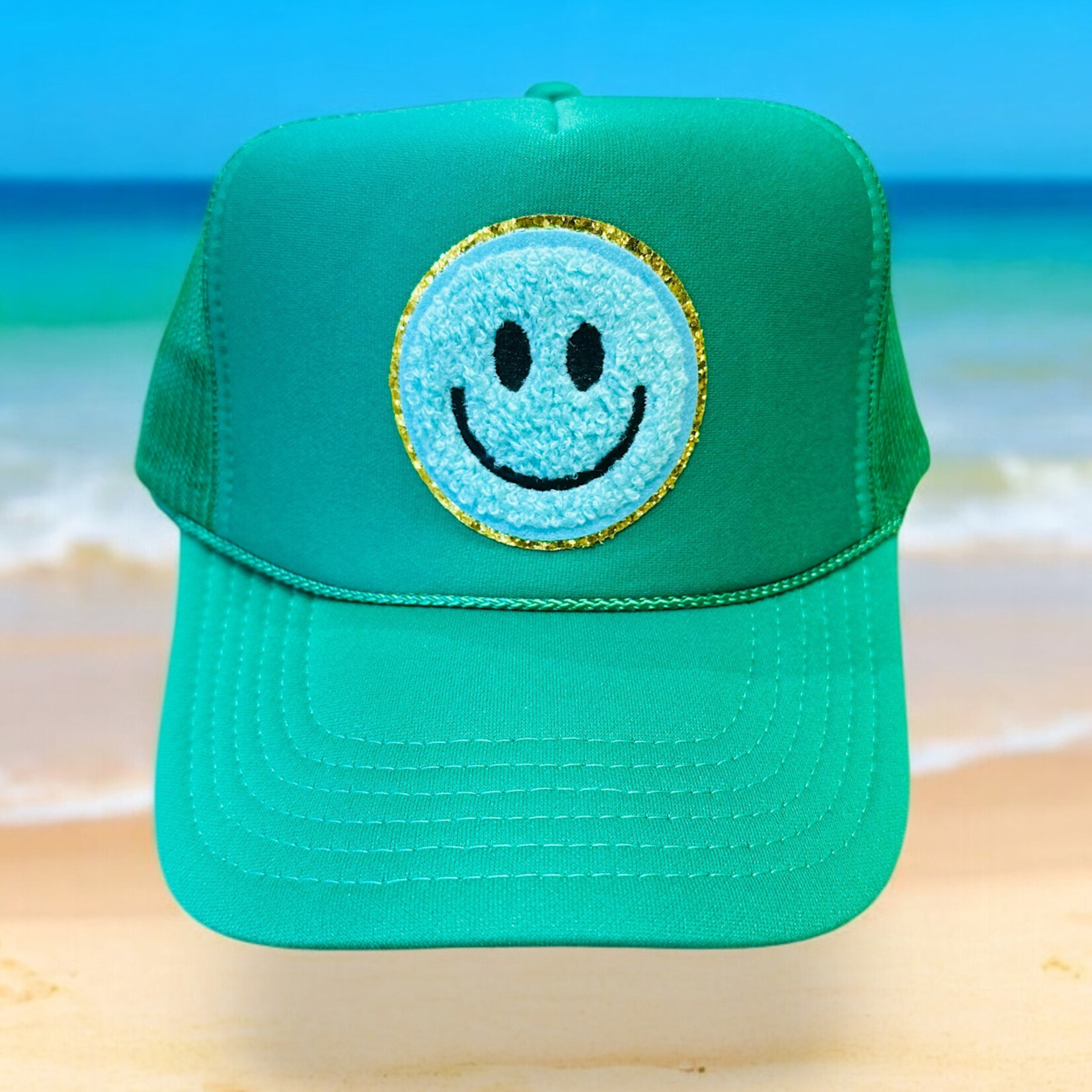 Après Babe Smiley Face Trucker Hats