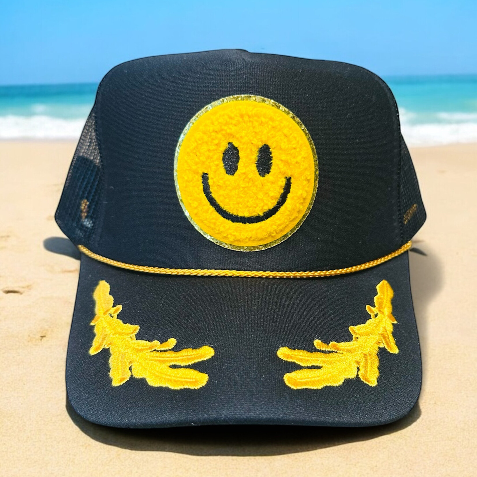 Après Babe Smiley Face Captain Hat