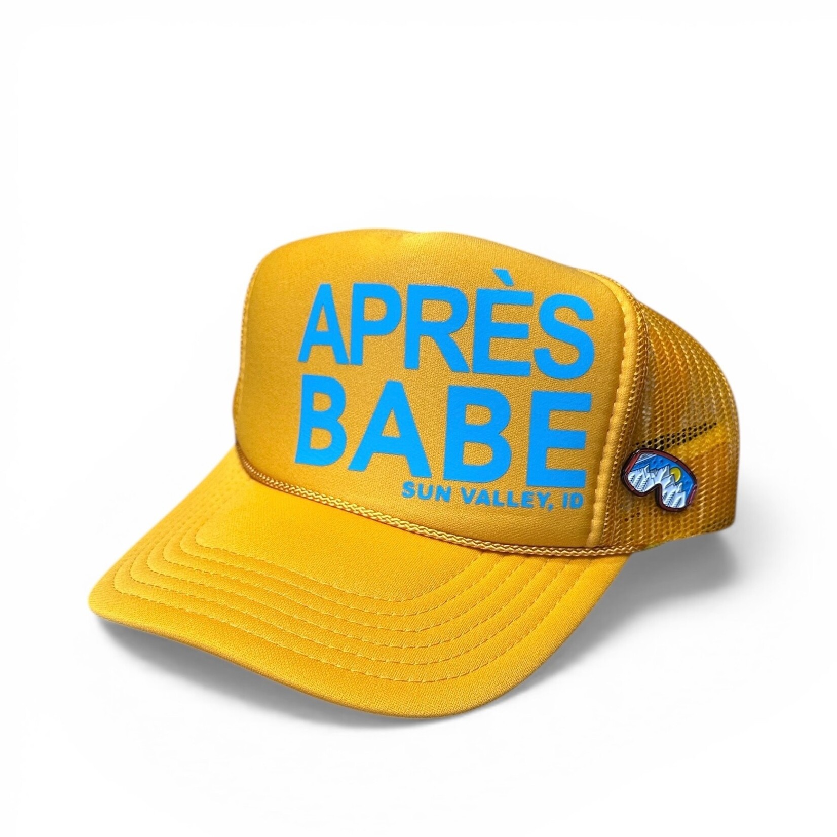 Après Babe Special Edition Après Babe Trucker Hat with Ski Goggle Pin