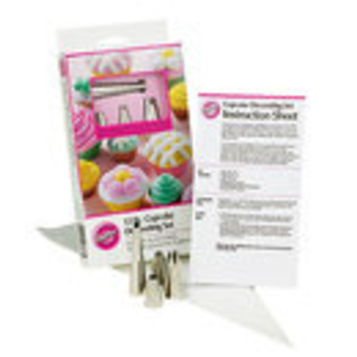 Cupcake Decorating Set by Wilton 12 pc.