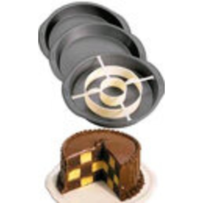Checkerboard Cake Pan Set