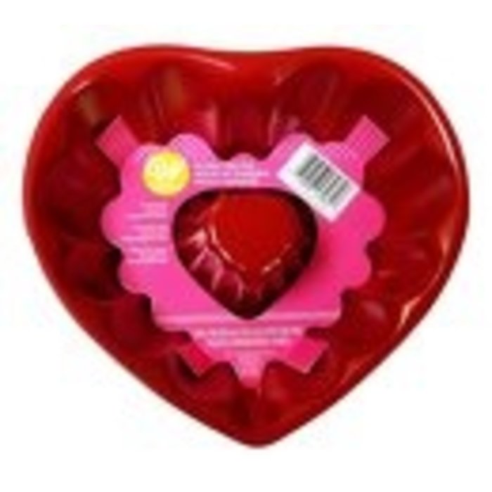 Fluted Heart Tube Pan 8"