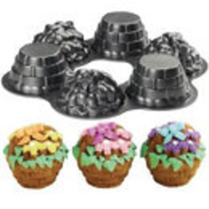 Mini Flower Basket cake pan by Wilton