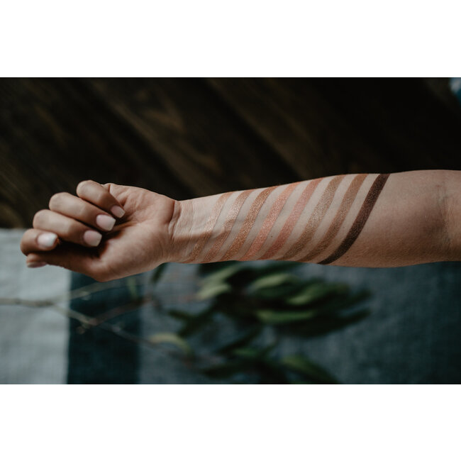 Toasted Almond — Luminous Eyeshadow (Loose)