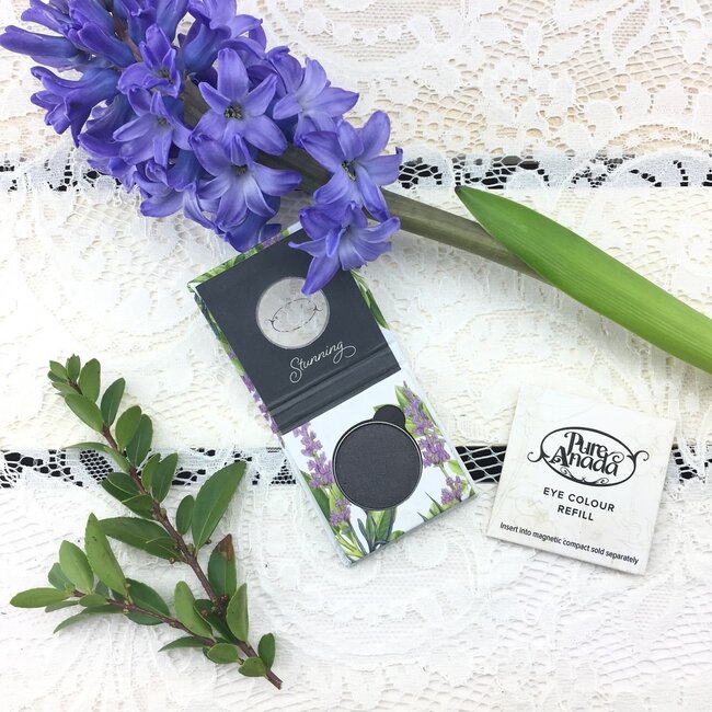 Onyx —  Pressed Mineral Eye Color (Compact)