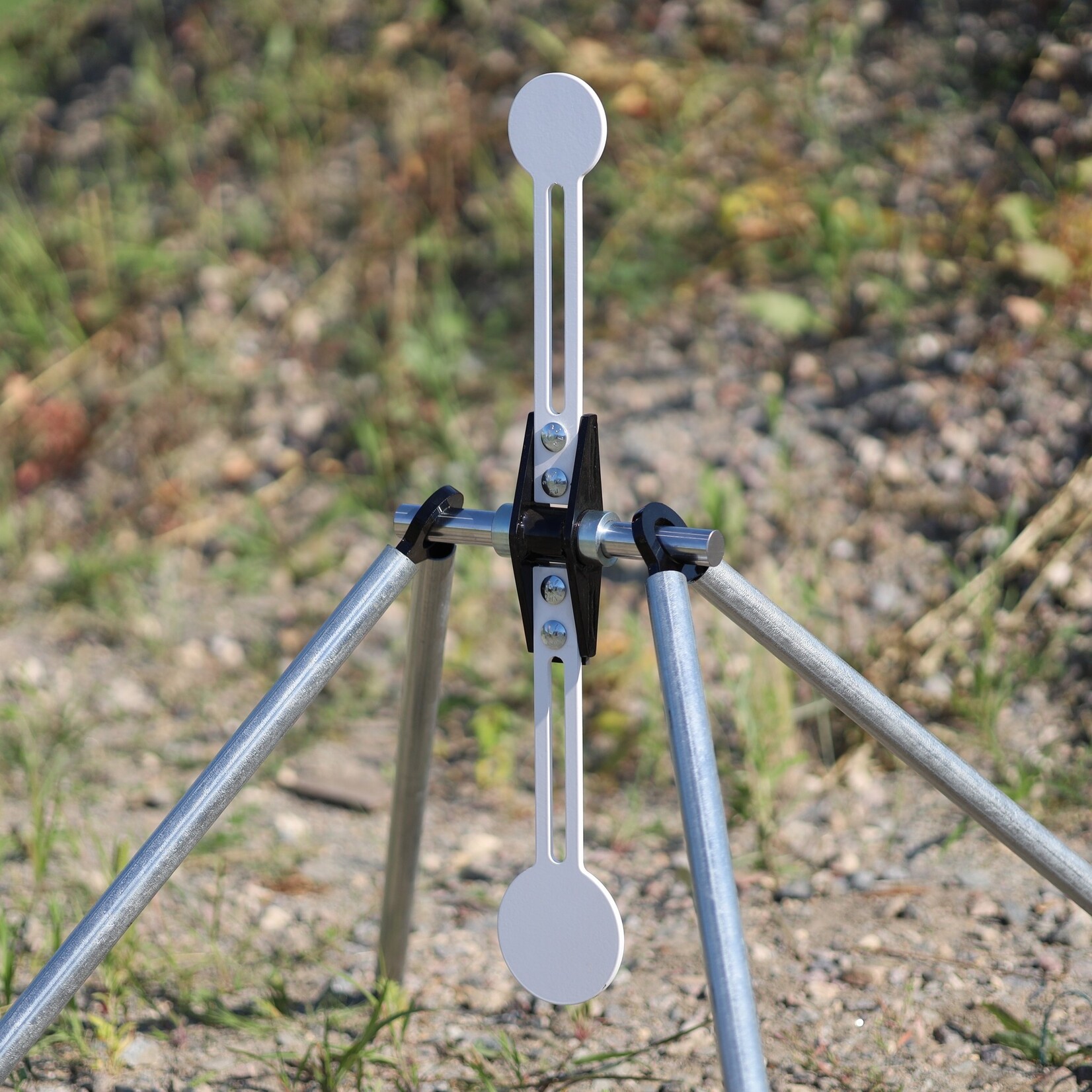 ENGAGE PRECISION ENGAGE PRECISION AR500 STEEL RIMFIRE REACTIVE SPINNER TARGET, 1/4”, W/ 3” & 4” TARGETS, WHITE/BLACK