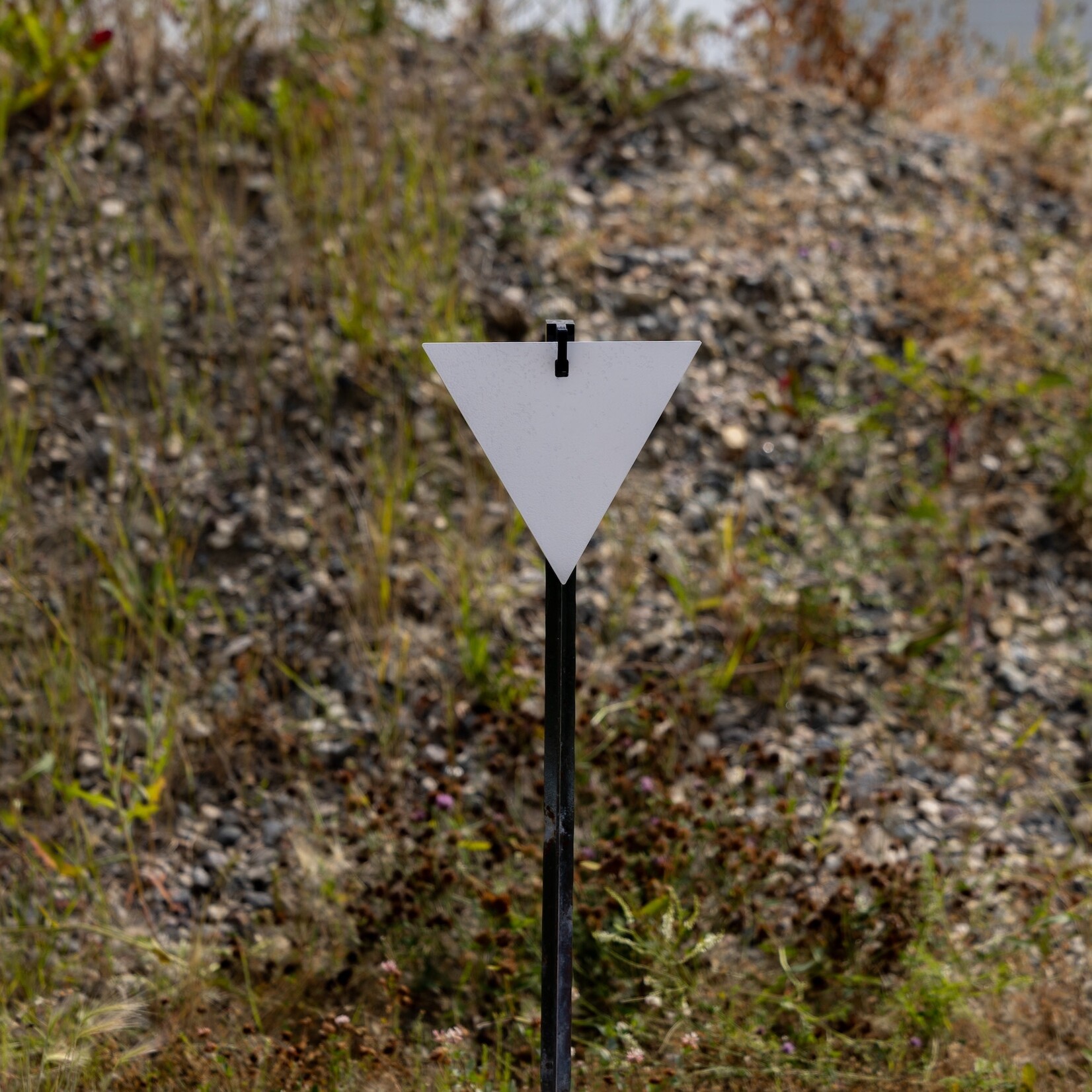 ENGAGE PRECISION ENGAGE PRECISION AR500 STEEL RIFLE TARGET GONG, TRIANGLE, 1/2", 12", WHITE