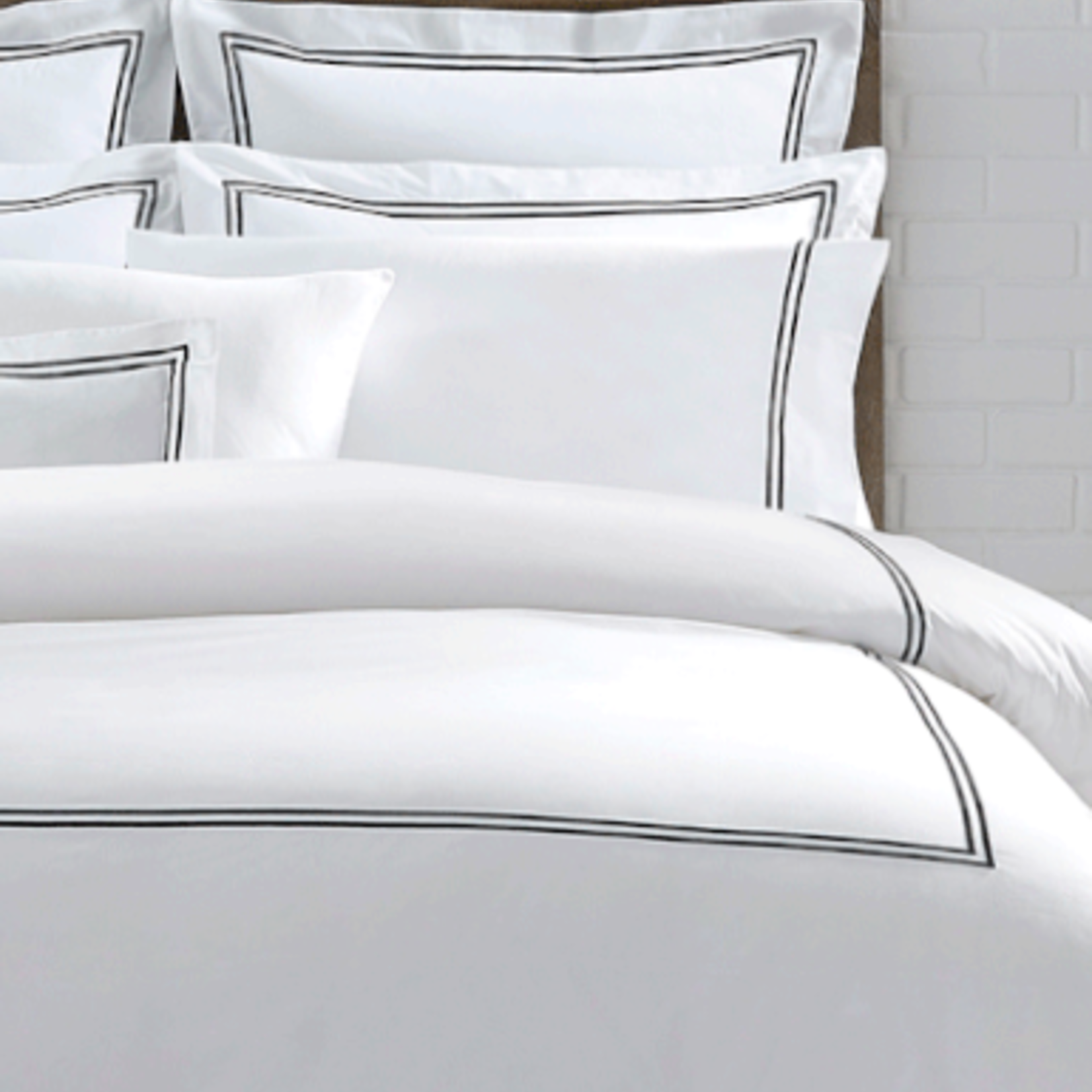 Sferra Grande Hotel Duvet Cover, Full/Queen, White/Black