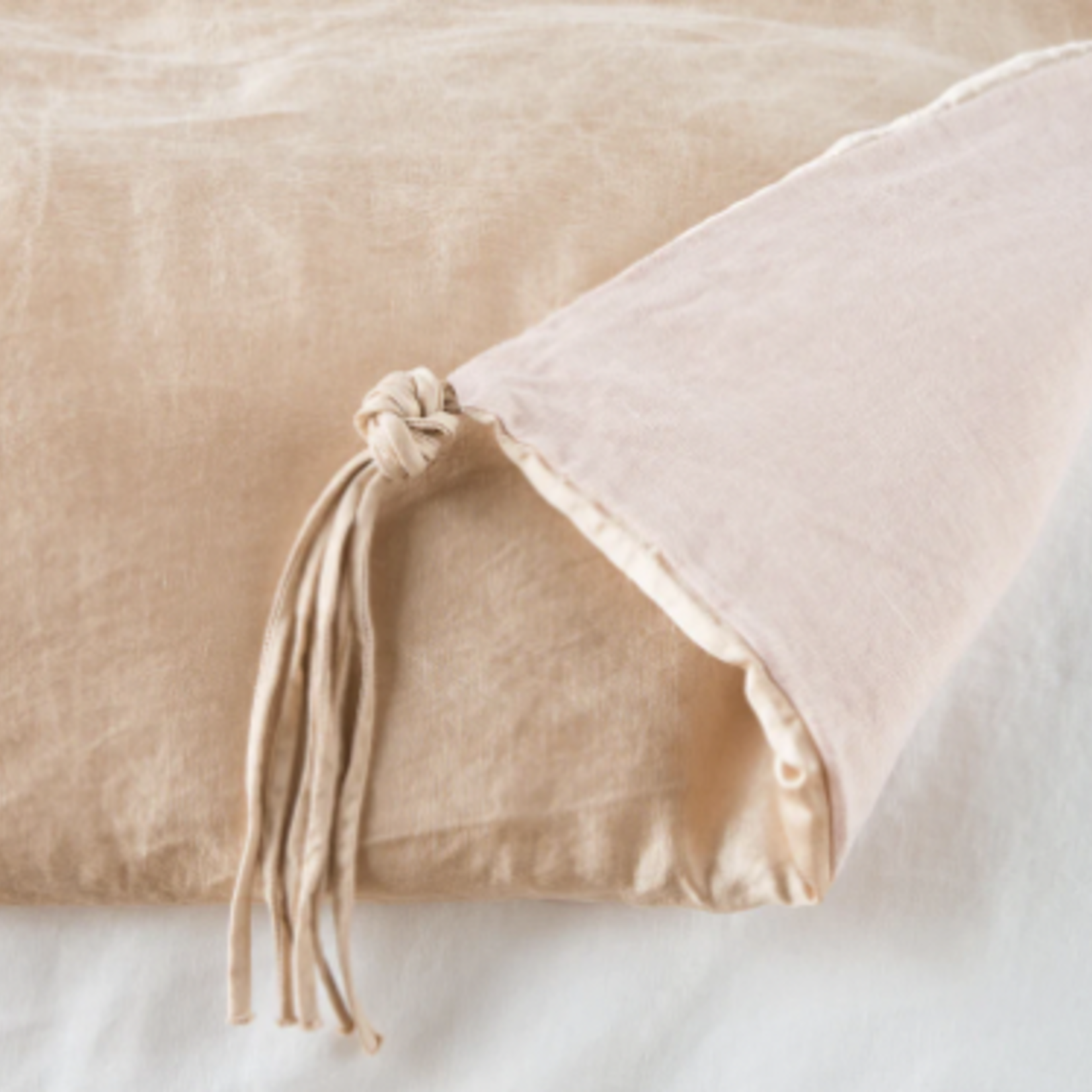 Bella Notte Taline Bed End Blanket