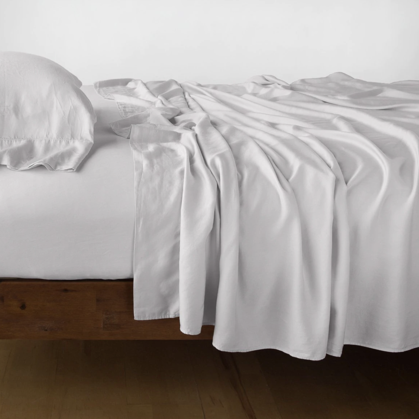 Bella Notte Disc Madera Luxe Eastern King Fitted Sheet Sterling