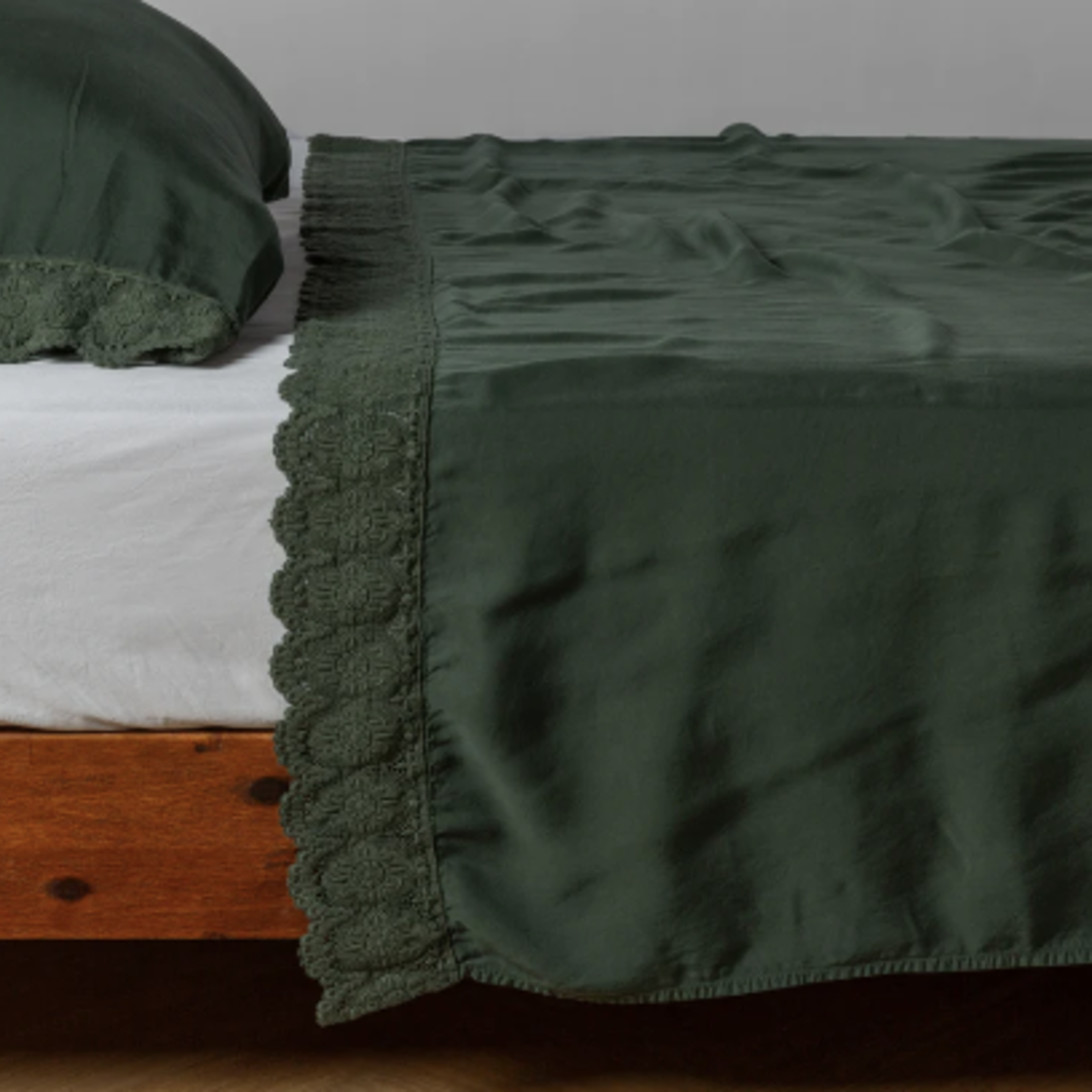 Bella Notte Madera Luxe Pillowcase with Donella Lace