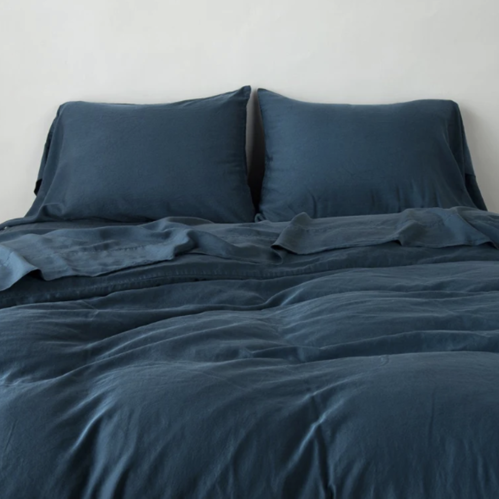 Bella Notte Renewal  Madera Luxe Duvet Cover Midnight King