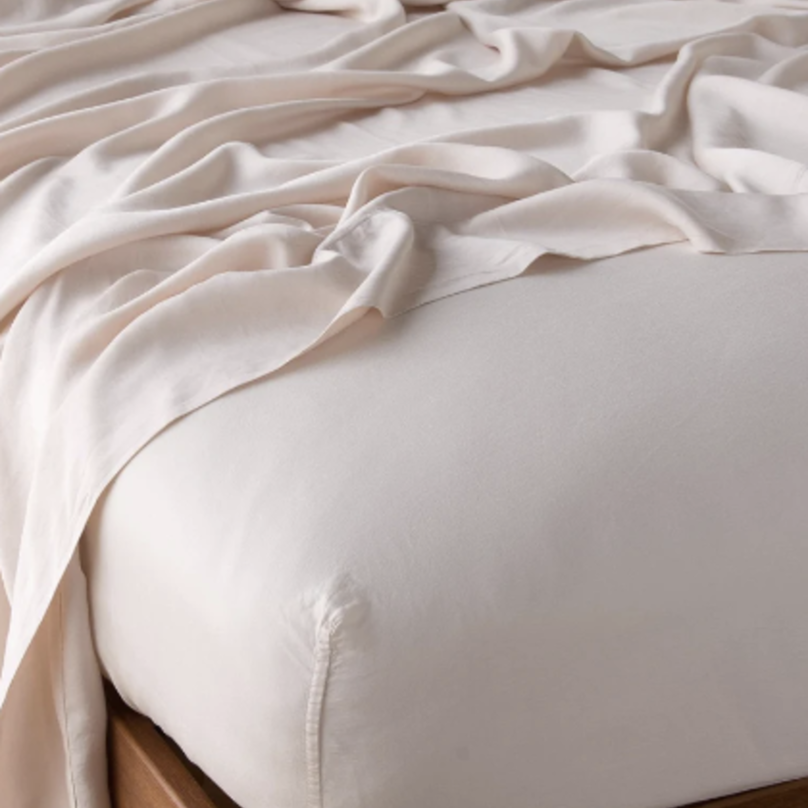 Bella Notte Renewal Madera Luxe Fitted Sheet Pearl Queen