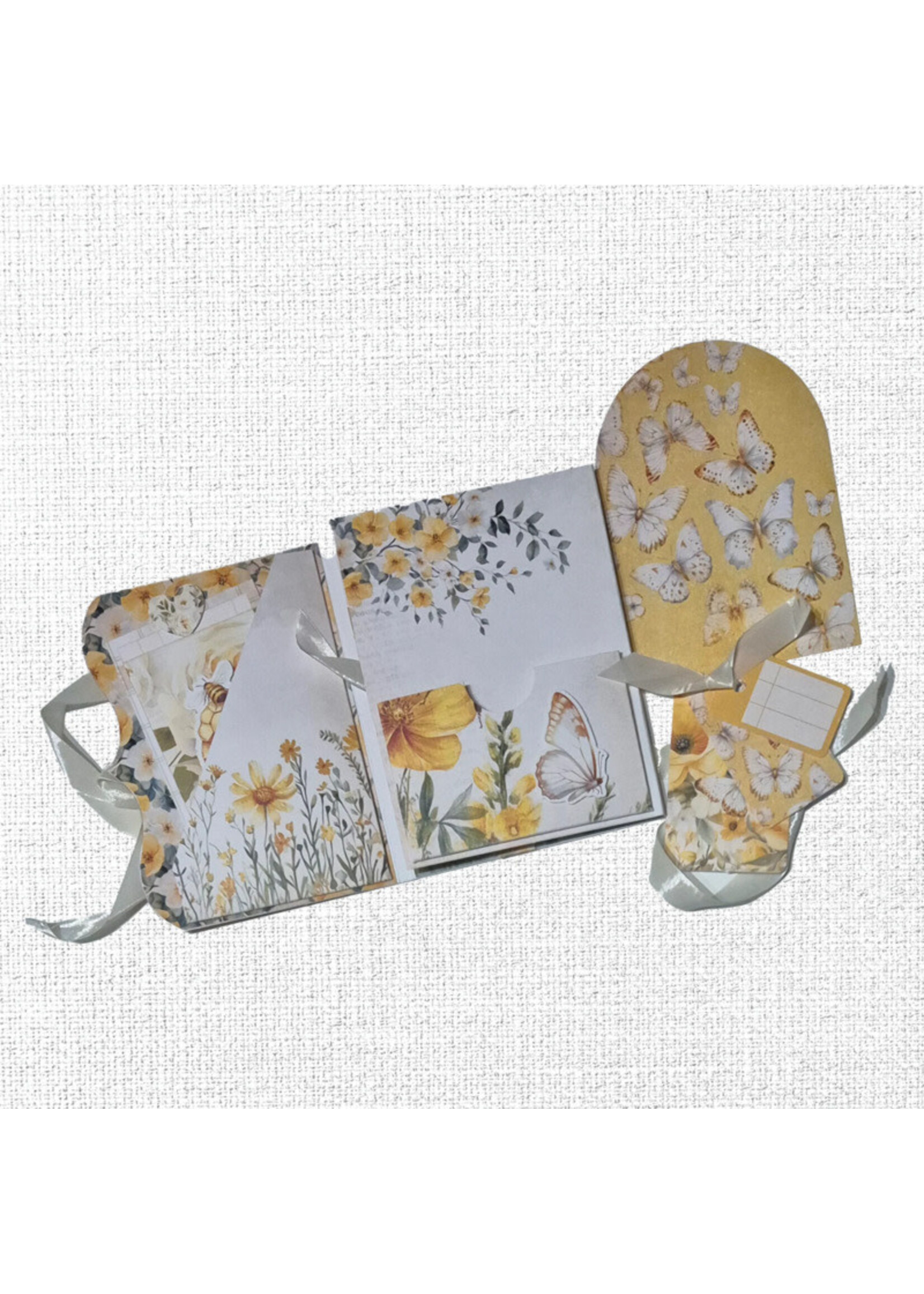 Paper Rose Paper Rose 8.5X11 Mini Junk Journal Folio Kit, Bees & Butterflies
