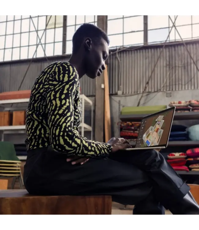 Apple MacBook Air 13.6" Apple M3 (8C CPU/10C GPU), 16 ГБ, 512 ГБ, Сияющая звезда (MXCU3HX/A)